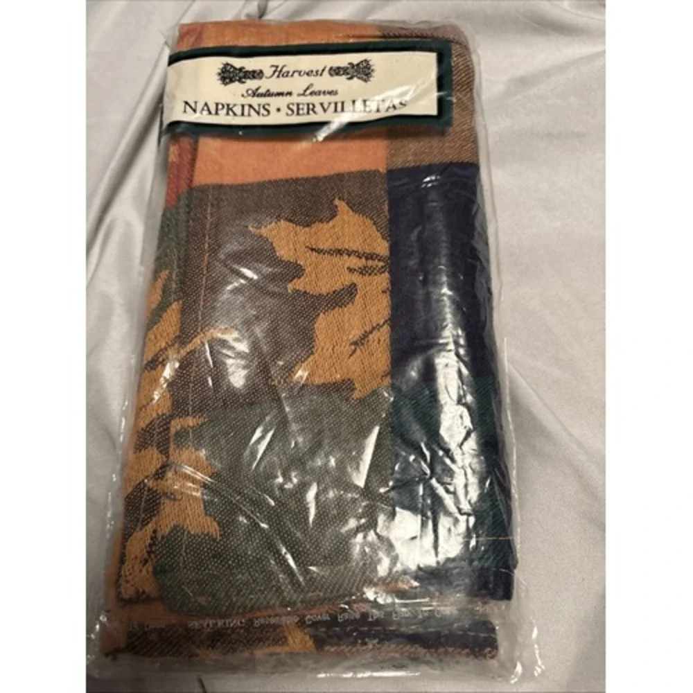 Set‎ of 3 Harvest of Leaves Cloth Fall Napkins - New! Total Napkins 6